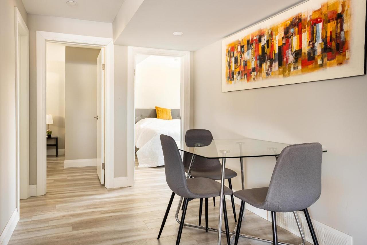 Entire 2 Bedroom Apartment Downtown - U1 キッチナー エクステリア 写真